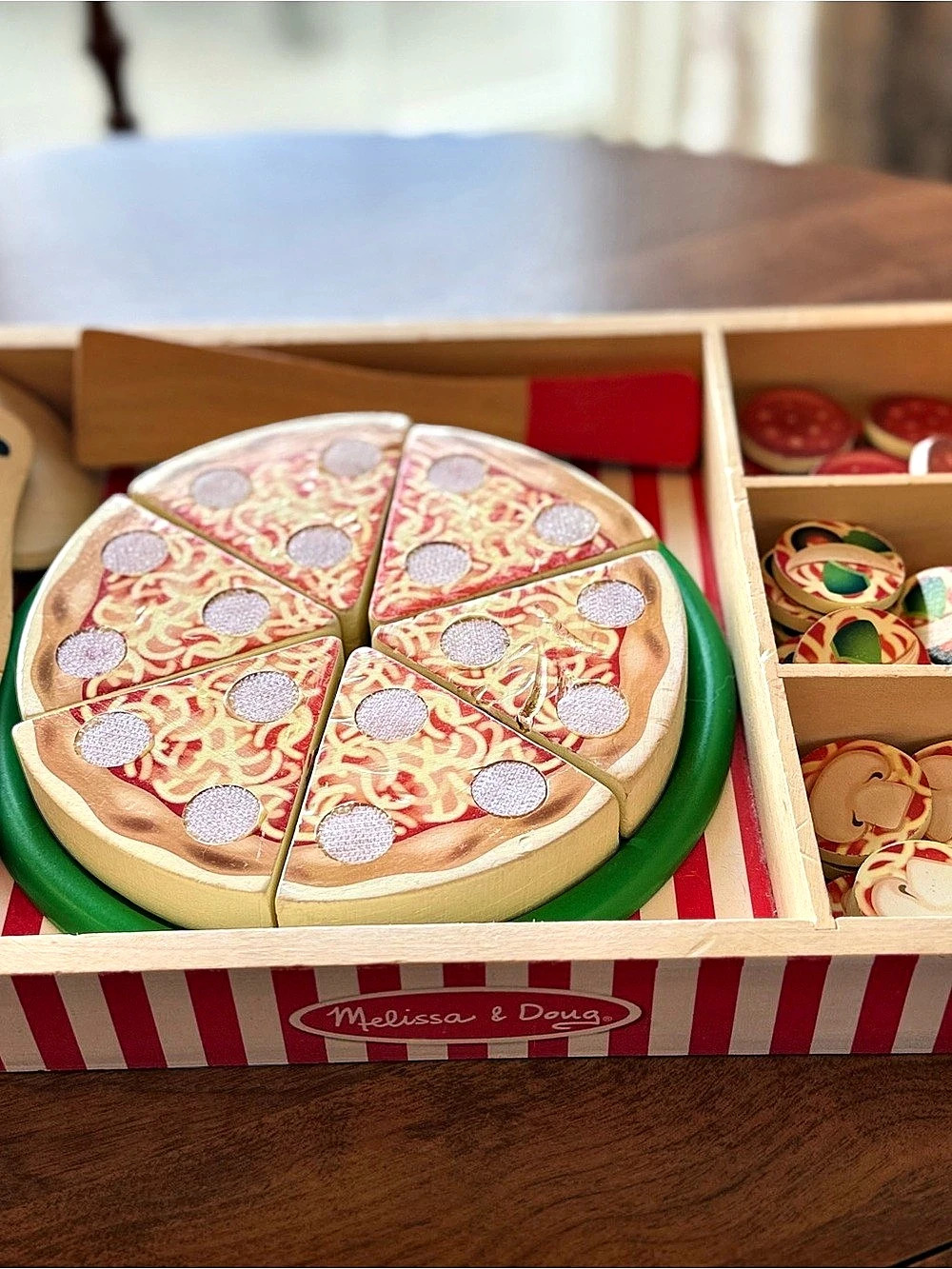 Melissa & Doug Wooden Pizza Play Food Set